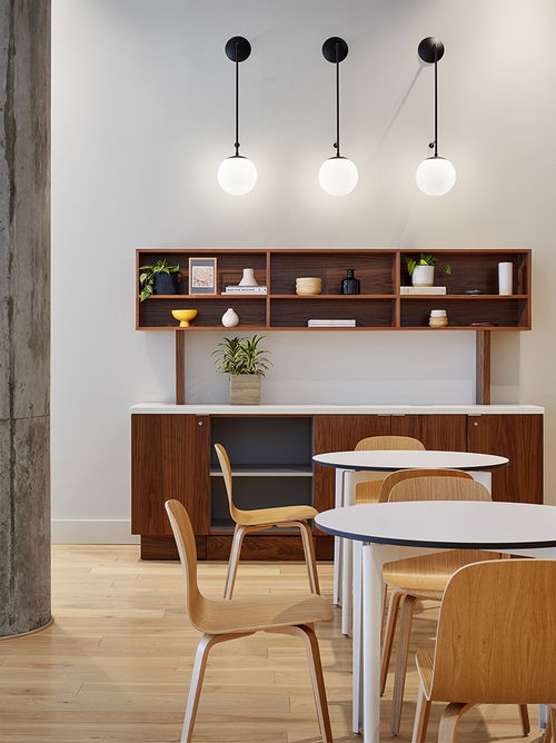 現(xiàn)代北歐風與工業(yè)元素的融合 明尼阿波利斯The Nordic辦公大樓一樓公共大廳設計欣賞